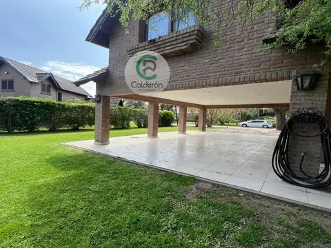 Casa en Venta con 8 cocheras