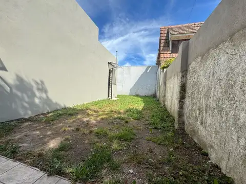 Depto Tipo Casa 3 ambientes con 1 baño