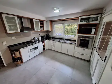 Casa en Venta en Exaltación de la Cruz 5 Ambientes, Indio Cua Golf Club.