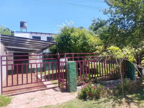 CASA EN VENTA EN CITY BELL DE 3 DORMITORIOS