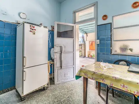 Local en Venta en Flores, USD 250.000