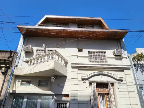 VENTA CASA 4 AMB C/COCHERA