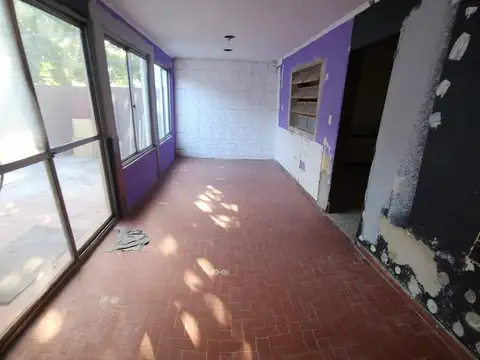 Depto Tipo Casa en Alquiler con 1 cocheras