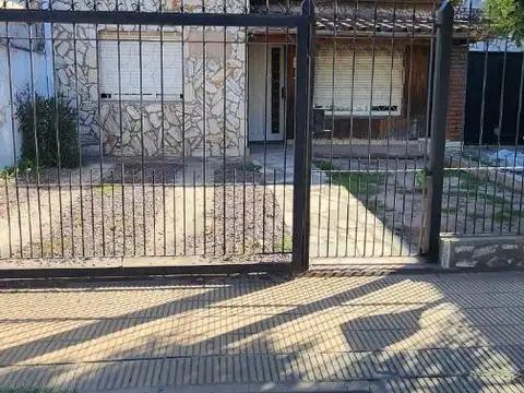 EXCELENTE PH DE 3 AMBIENTES CON ENTRADA DE AUTO