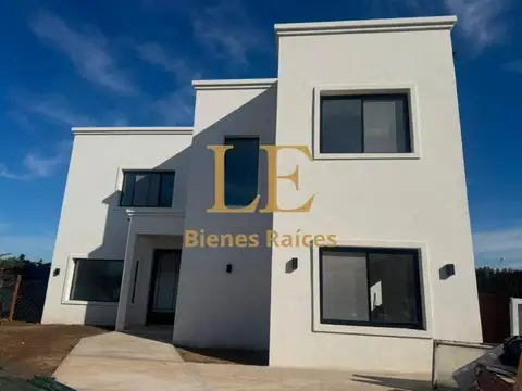 CASA VENTA EN EL CANTON