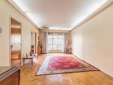 Venta - Semipiso con balcón y baulera - Edif. de Categoría - Almagro