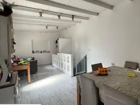 Depto Tipo Casa en Venta 41 años