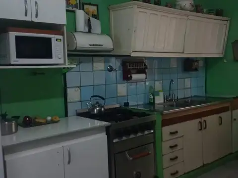 Depto Tipo Casa en Venta 50 años