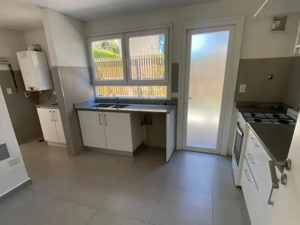 Casa en Alquiler en Eucalis