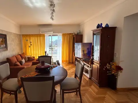 Venta Depto 3 ambientes con balcón San Cristóbal