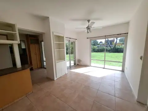 Casa en Venta en La Legua, USD 325.000