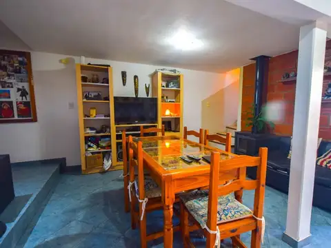 Depto Tipo Casa en Venta con 1 cocheras