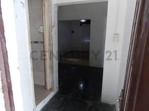 Casa a Refaccionar en Venta en Veronica
