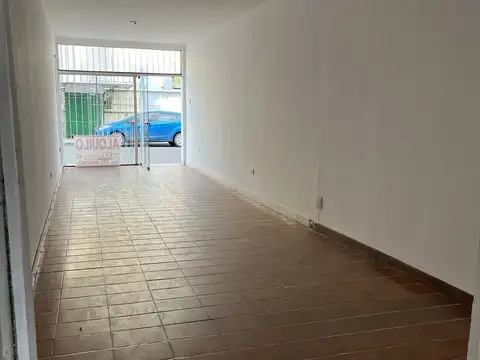 Local en Alquiler Via Púb.