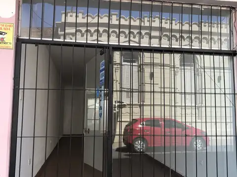 Hipólito Yrigoyen 1100