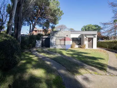 Malvín Casa 1 Planta 940m² Terreno C/ Piscina 
