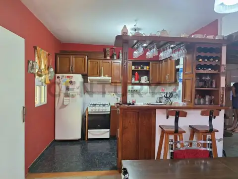 Casa 5 ambientes con 1 baño