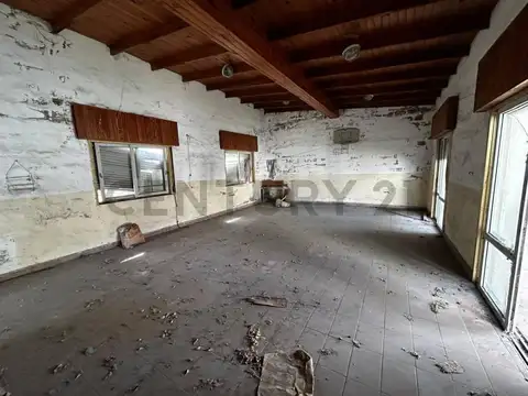 Venta de Casa de 5 Dorm en Ensenada - Oportunidad Comercial!