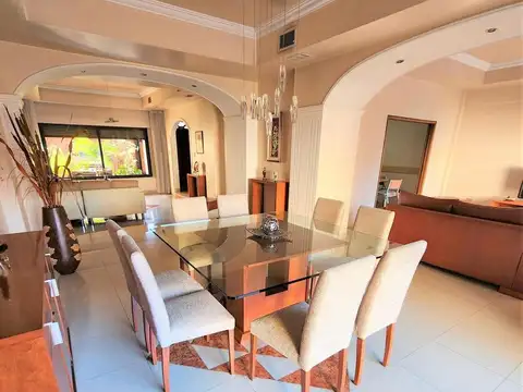 Casa en Venta de 5 dormitorios