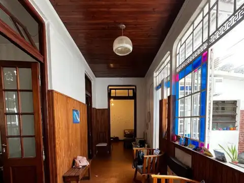 Casa en venta - 3 Dormitorios 2 Baños - La Plata