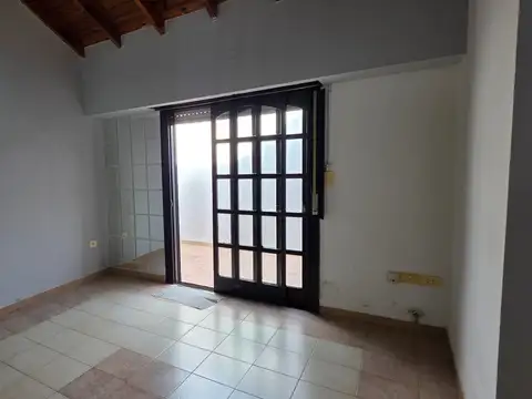 Depto Tipo Casa en Venta 25 años