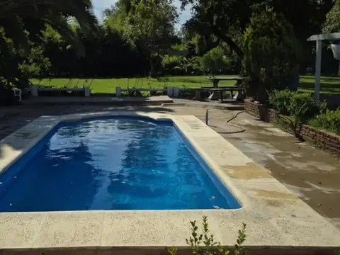 Venta Quinta 3 AMBIENTES en Mariano Acosta.