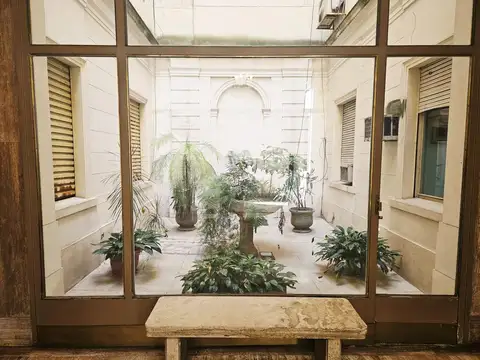 AMPLIAS OFICINAS ESTILO ANTIGUO EXCELENTE ESTADO! TRIBUNALES