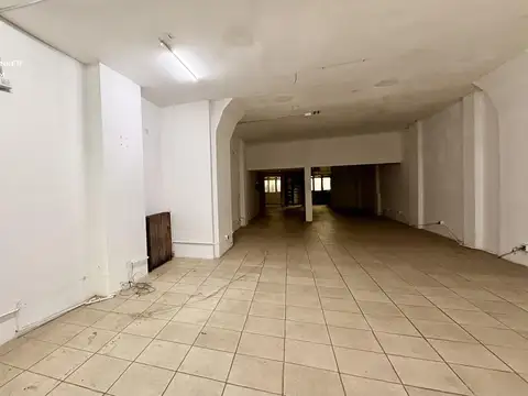 ALQUILER Local comercial – Avenida Rivadavia (Congreso, CABA)