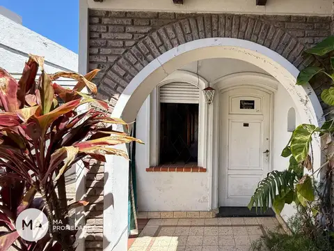 Casa de 4 dormitorios con jardín - Dellarolle 7800 - Fisherton | Venta