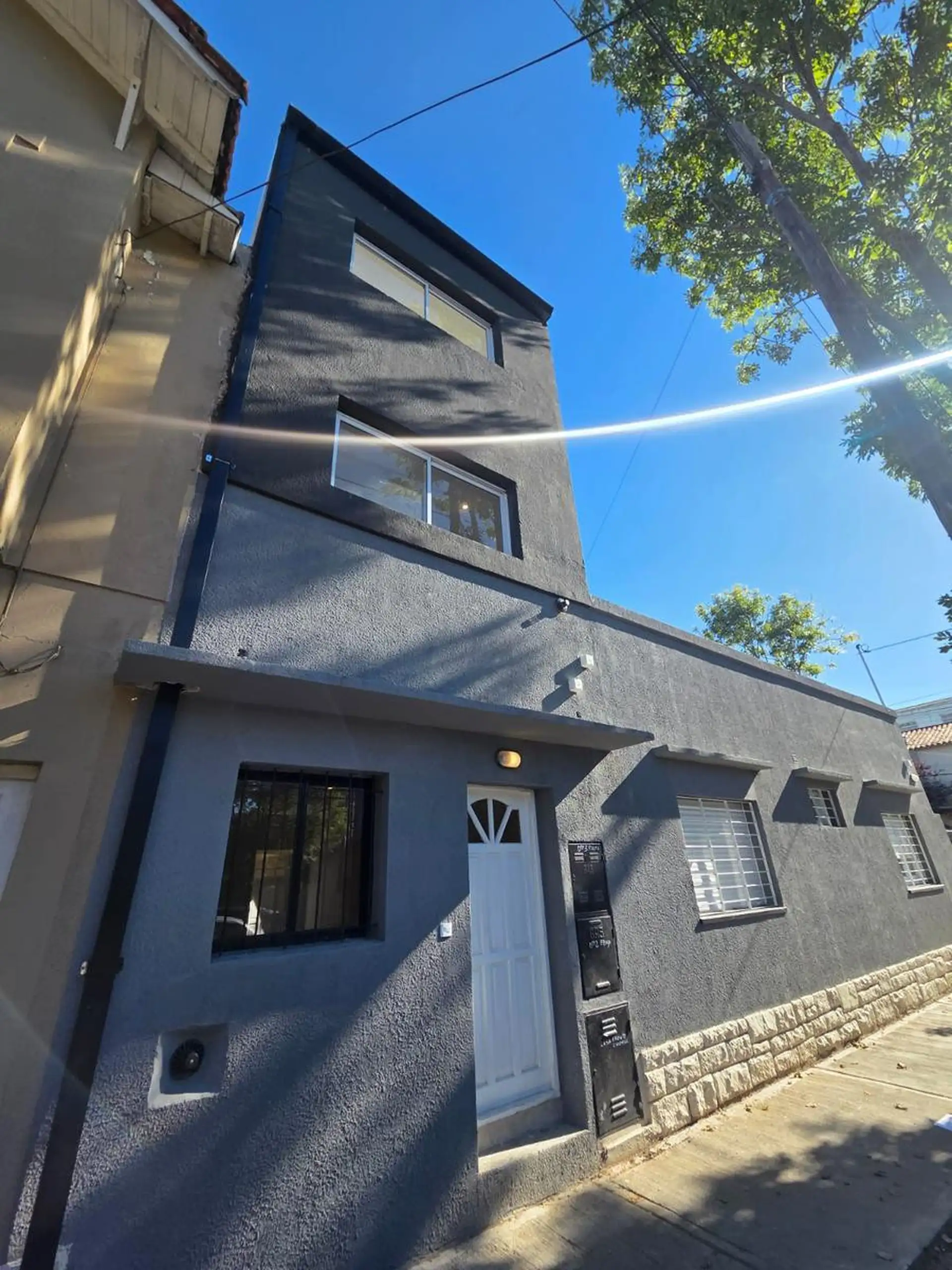 PH en duplex en San Jose 3 ambientes reciclado a la calle