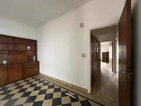 Depto Tipo Casa en Venta 60 años
