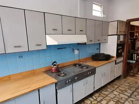 Caracas 4500, Piso 1