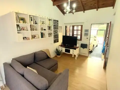 Casa 4 ambientes con 1 baño