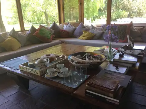 Casa en Alquiler Temporal con 2 cocheras