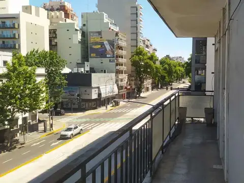 VENTA  VILLA CRESPO 4 AMB. C/ DEPENDENCIA Y BALCON