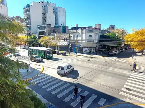 Avenida Regimiento De Patricios 600