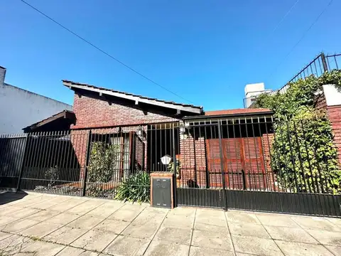 Chalet en planta baja en excelente ubicación.