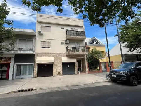 Exc. depto. 3 amb con cochera - VENTA