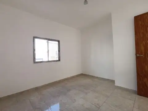 Jose C Paz 4200, Piso 1
