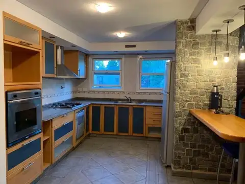 Casa en Venta en Berazategui, USD 490.000