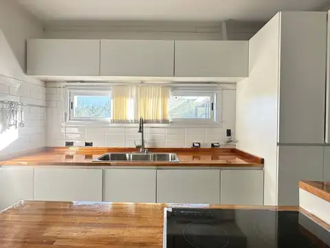 Casa en Alquiler en Tristan Suarez, USD 1.400