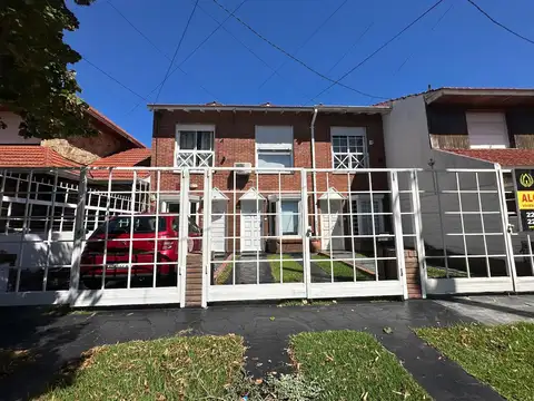 VENTA PH 3 AMBIENTES EN DIVINO ROSTRO - LAPRIDA 1600