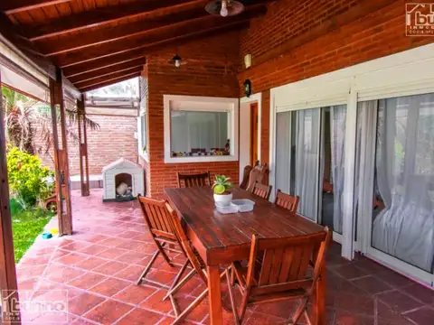 Casa en Venta con 1 cochera