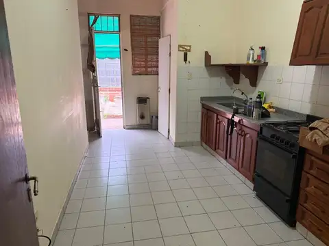 Casa 4 ambientes con 1 baño