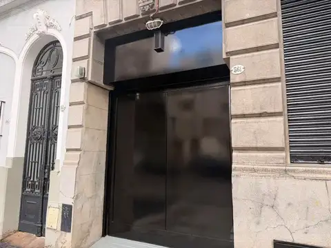 Depósito en alquiler en Caballito.