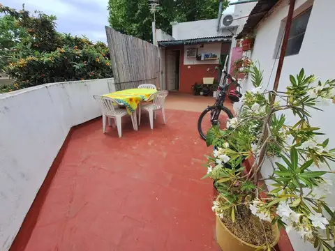 Depto Tipo Casa 2 ambientes con 1 baño