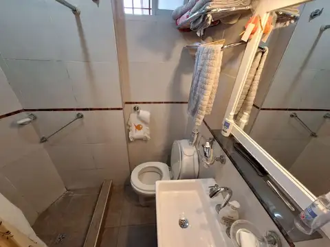 Depto Tipo Casa en Venta en Villa del Parque, USD 87.000