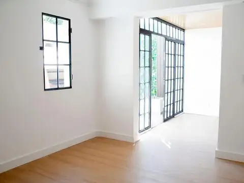 Depto Tipo Casa en Venta en Saavedra, USD 180.000