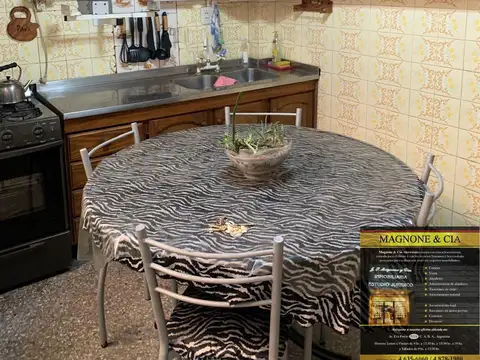 Depto Tipo Casa 4 ambientes con 2 baños