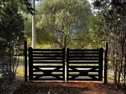 Casa en Venta con 3 cocheras